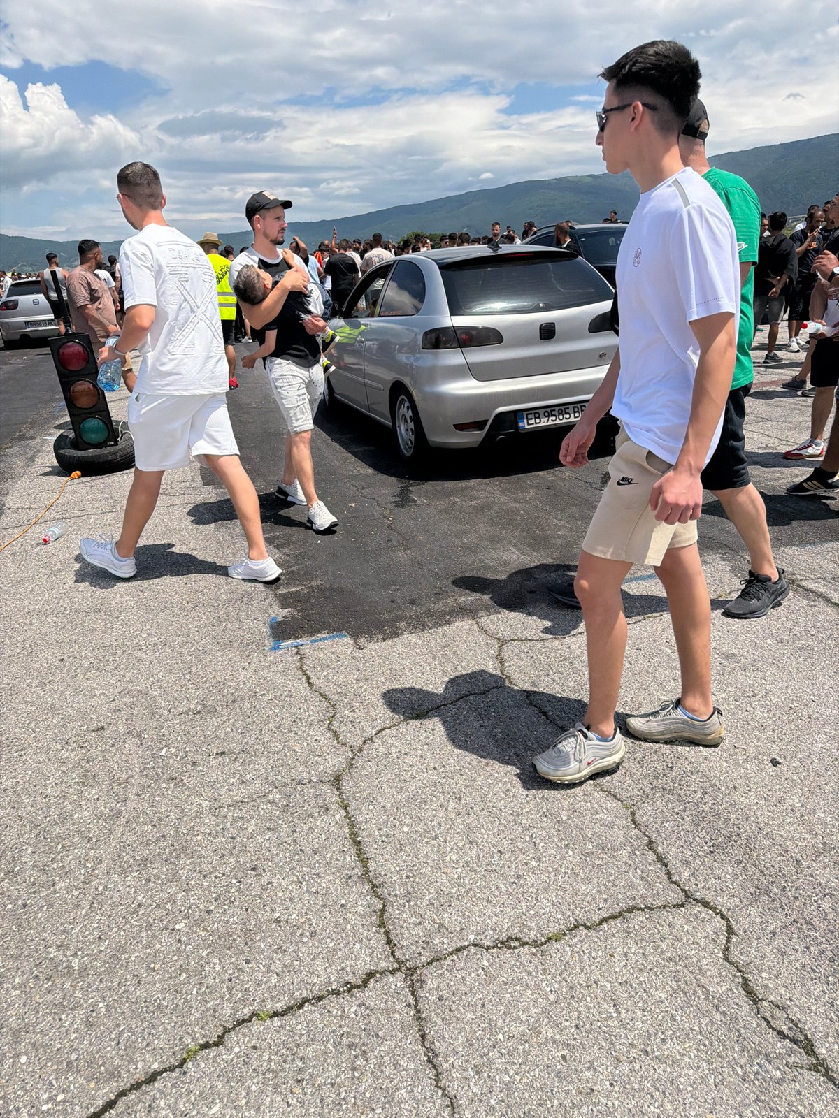 Drag racing event draws crowds in Yahinovo, Bulgaria
