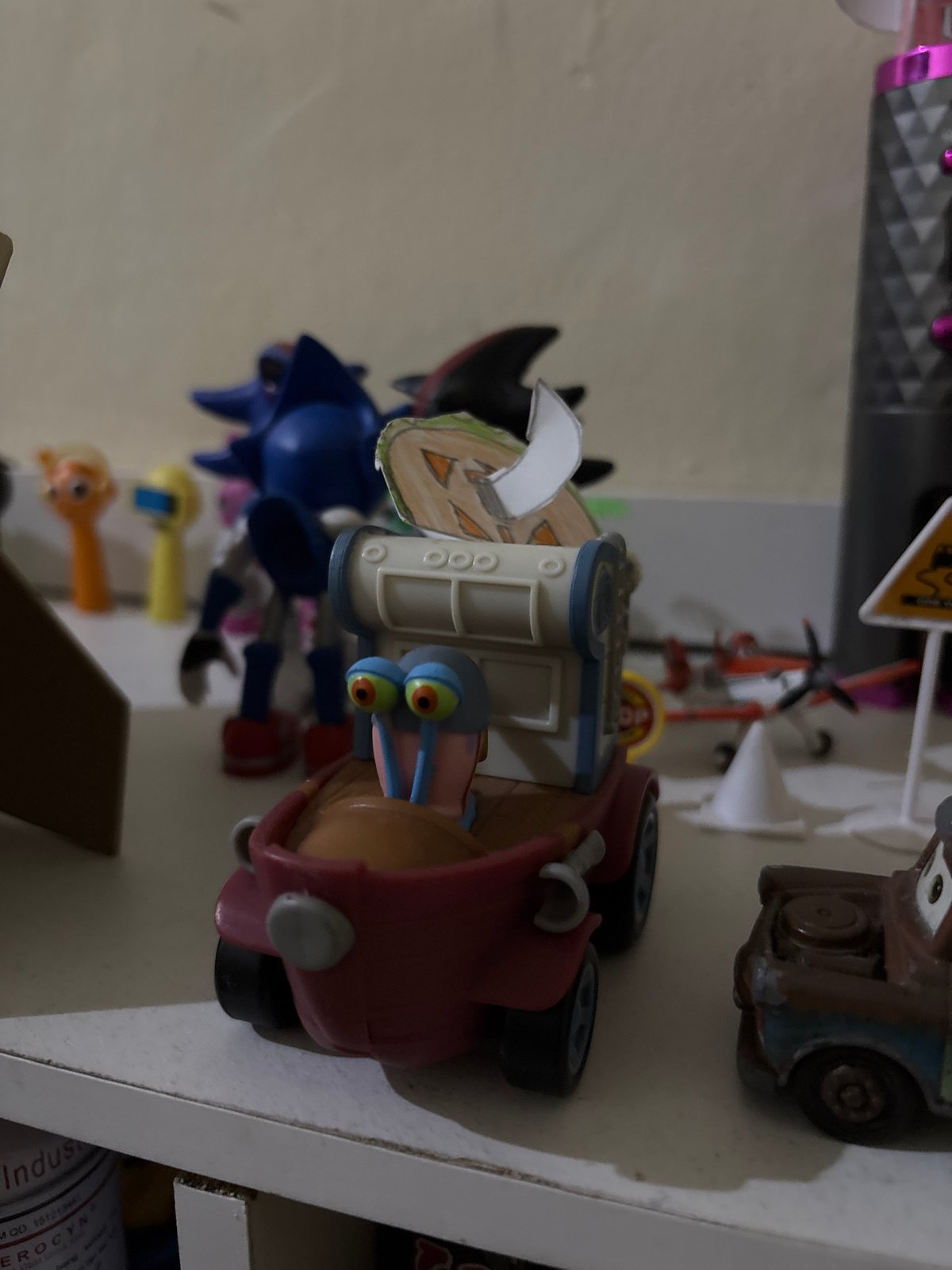 Household items and indoor activities documented in Binong