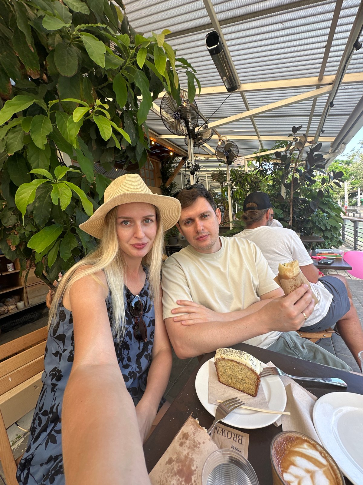 Early morning Tel Aviv street art and cafe scenes documented