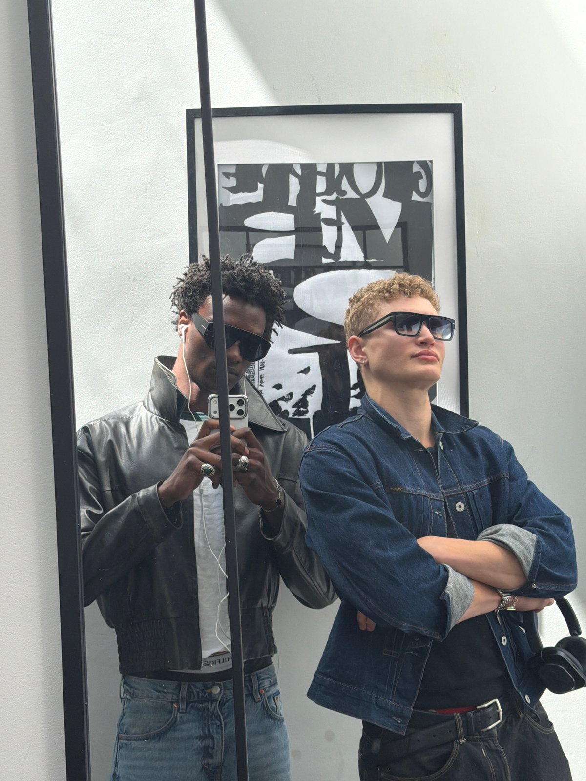 Two friends cook, take selfies during London afternoon hangout