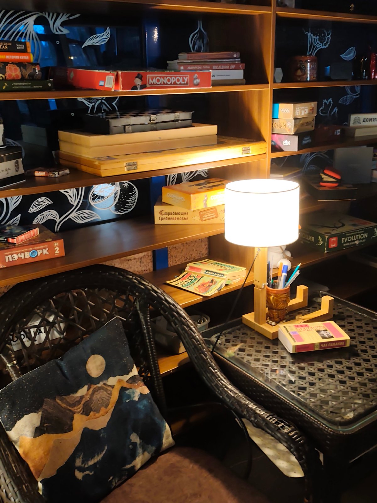 Inside a quirky Sochi café full of art and eclectic décor