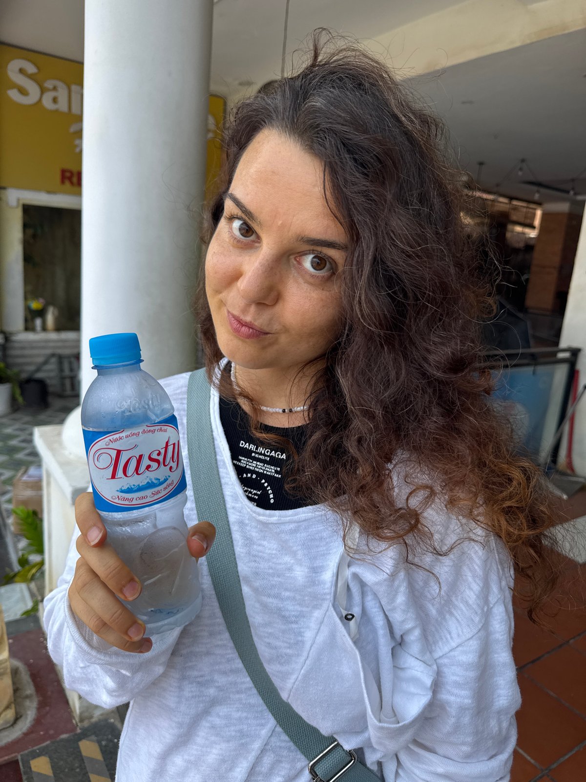 Quick stop in Mũi Né, water bottle in hand
