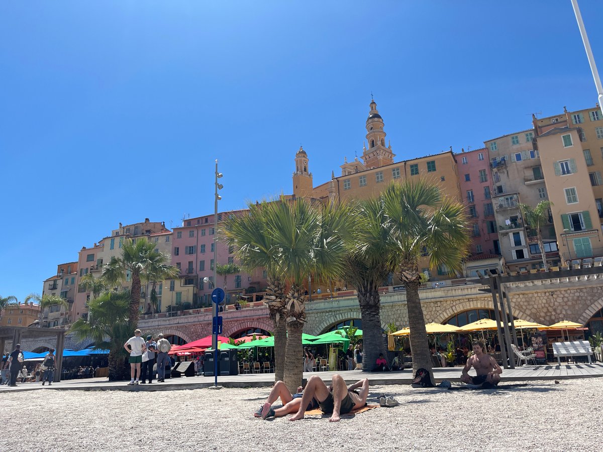 Spring day scenes documented across Menton's beaches and streets
