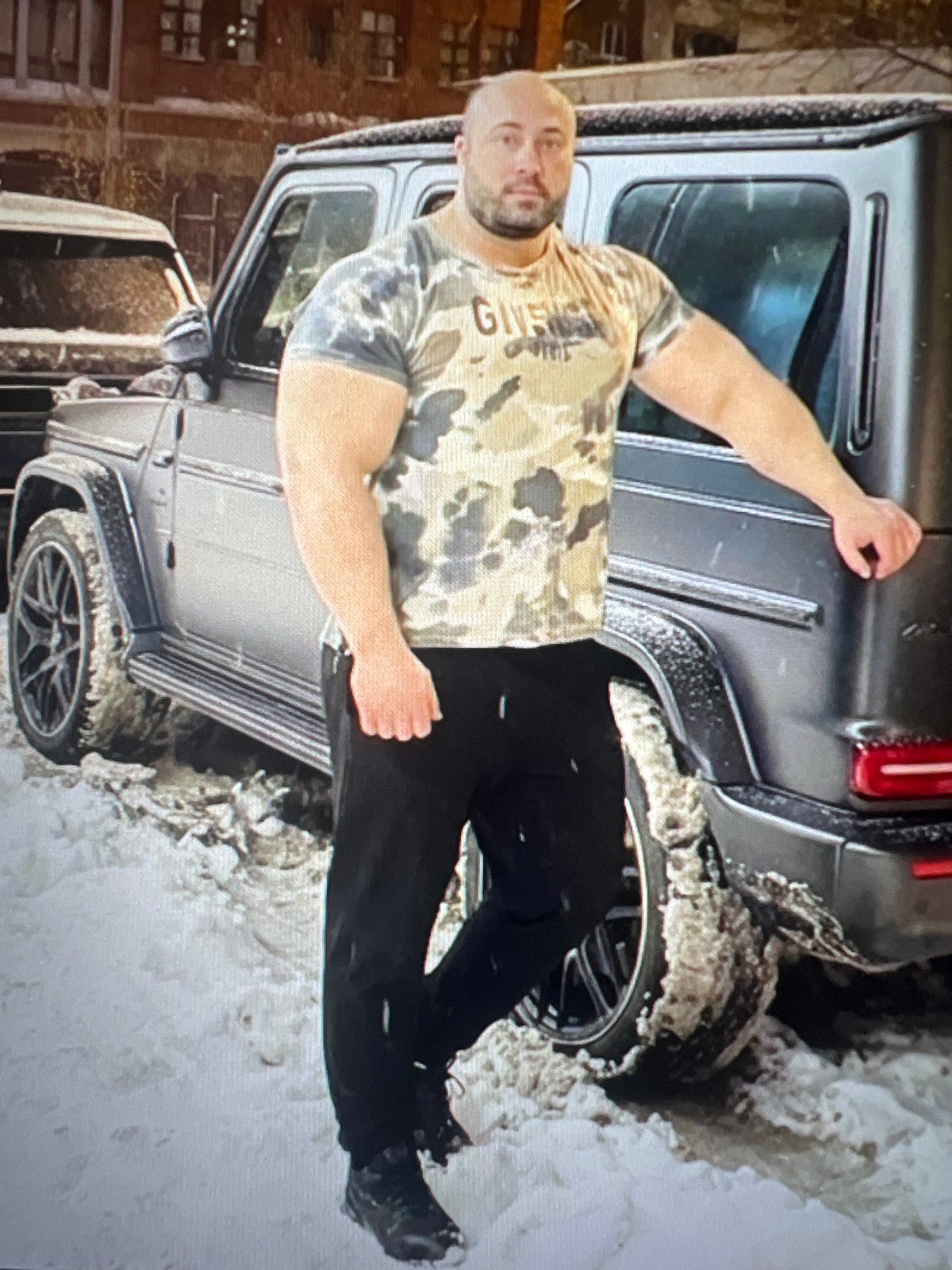 Gym sessions and snowy roads in Gyumri, Armenia
