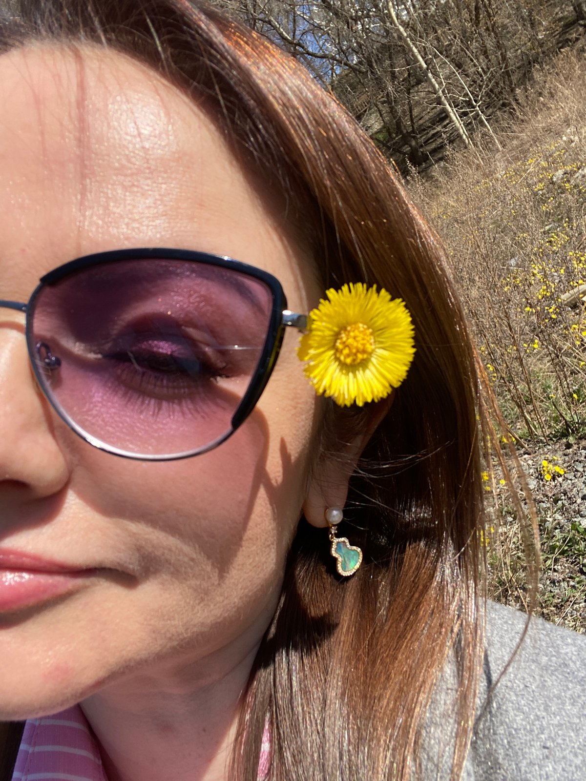 Spring flowers bloom in Yekaterinburg as locals document seasonal change
