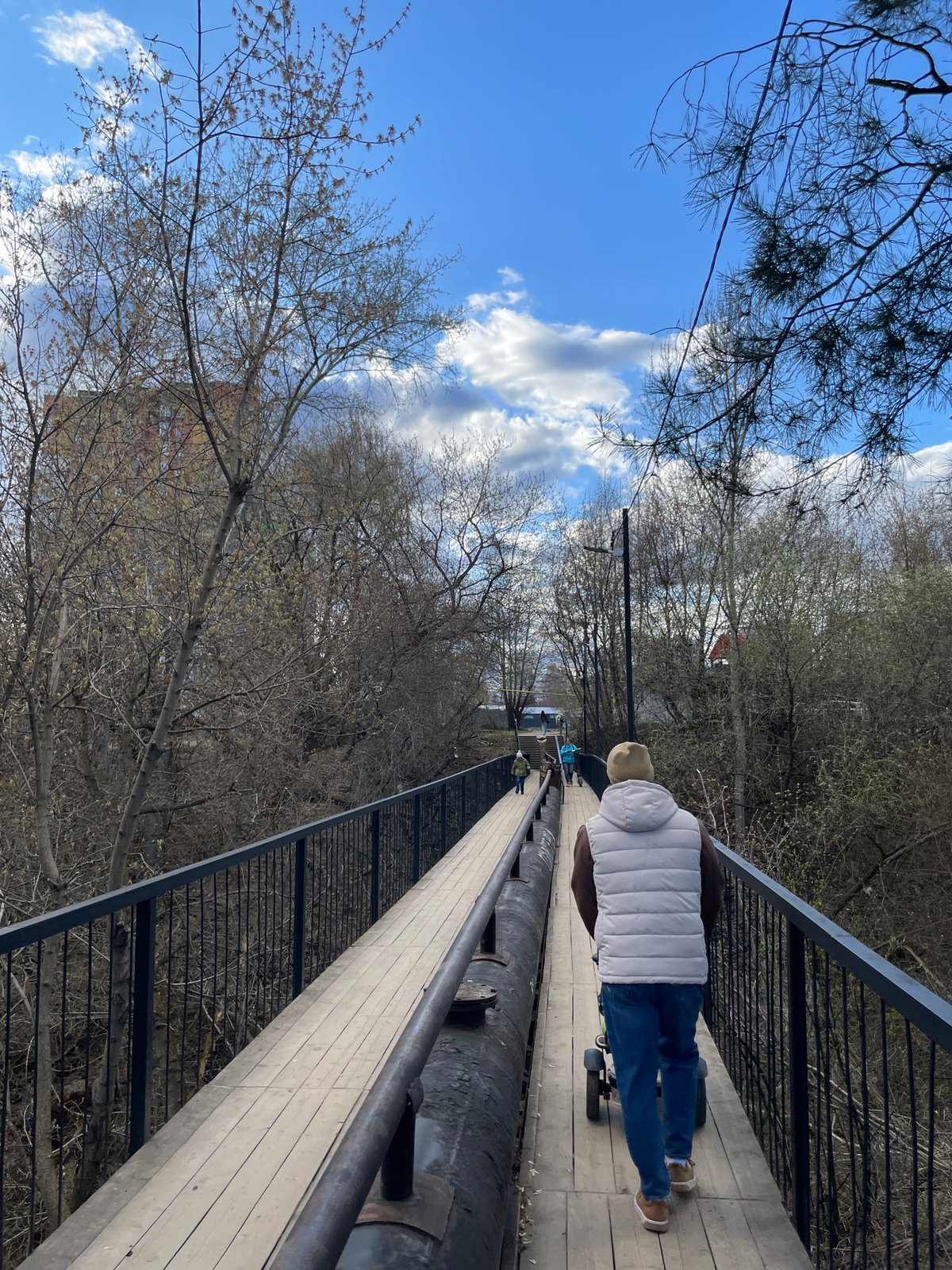 Pedestrian bridge and urban scenes documented in Izhevsk