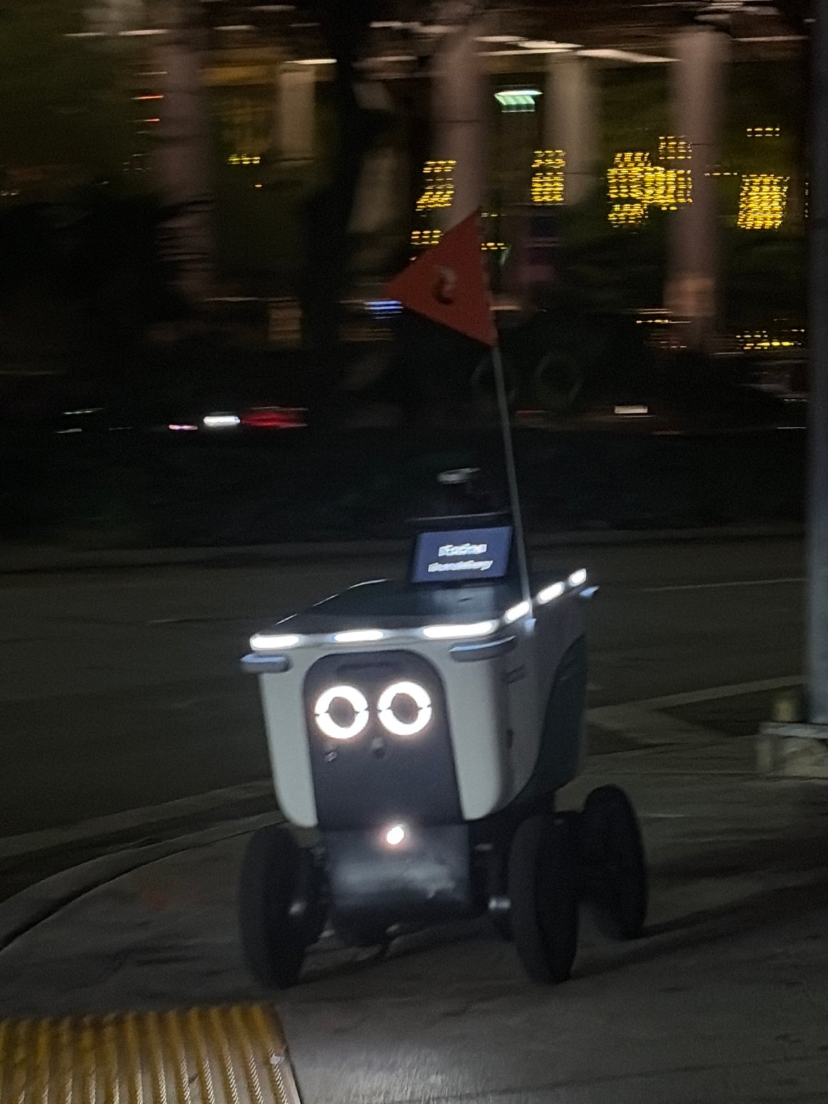 Autonomous delivery robot spotted on Miami sidewalk