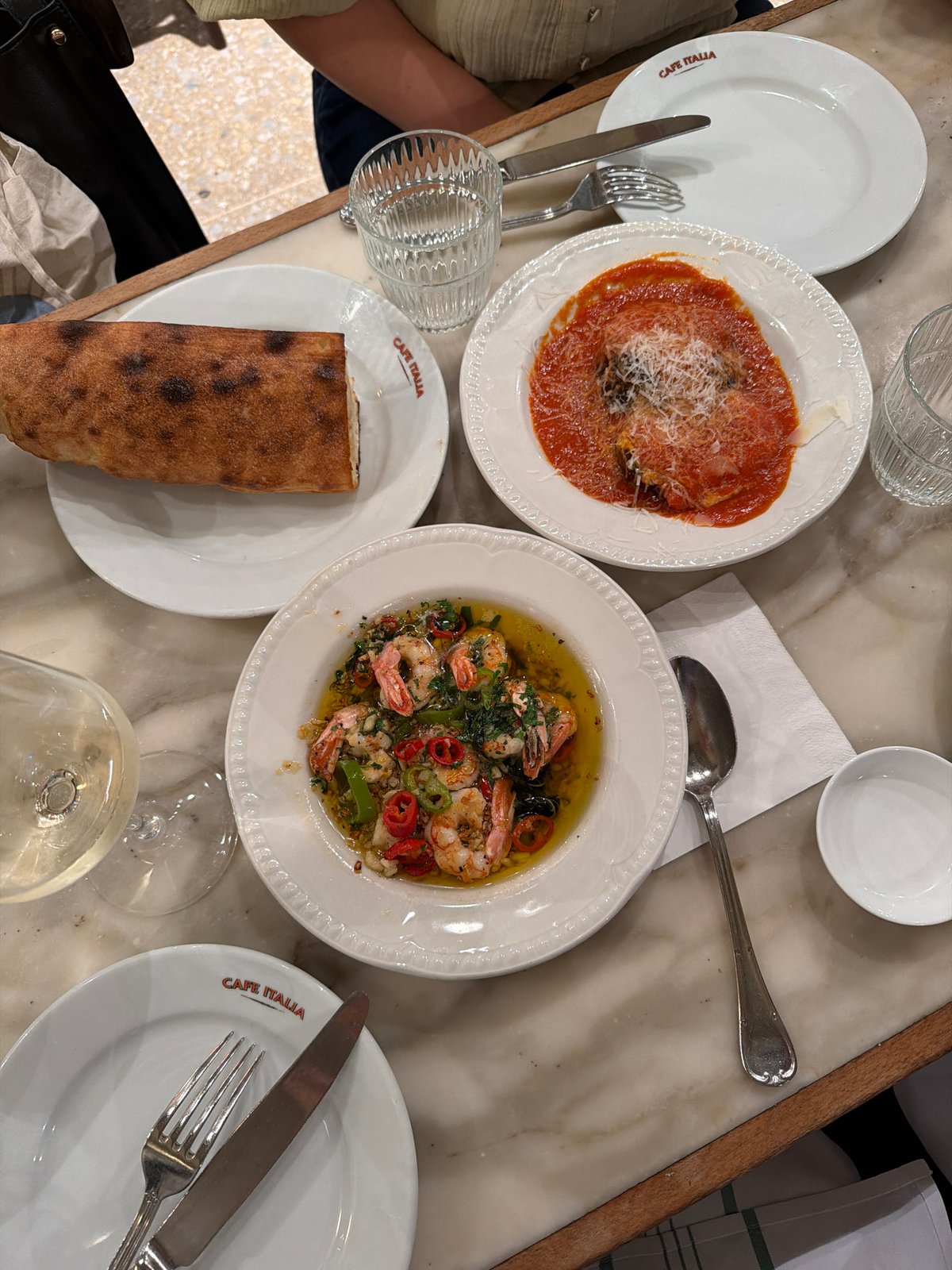 Afternoon scenes captured across Tel Aviv restaurants and streets