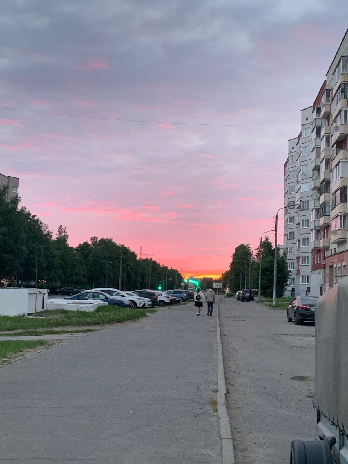Overcast twilight documented on Severodvinsk streets during evening hours