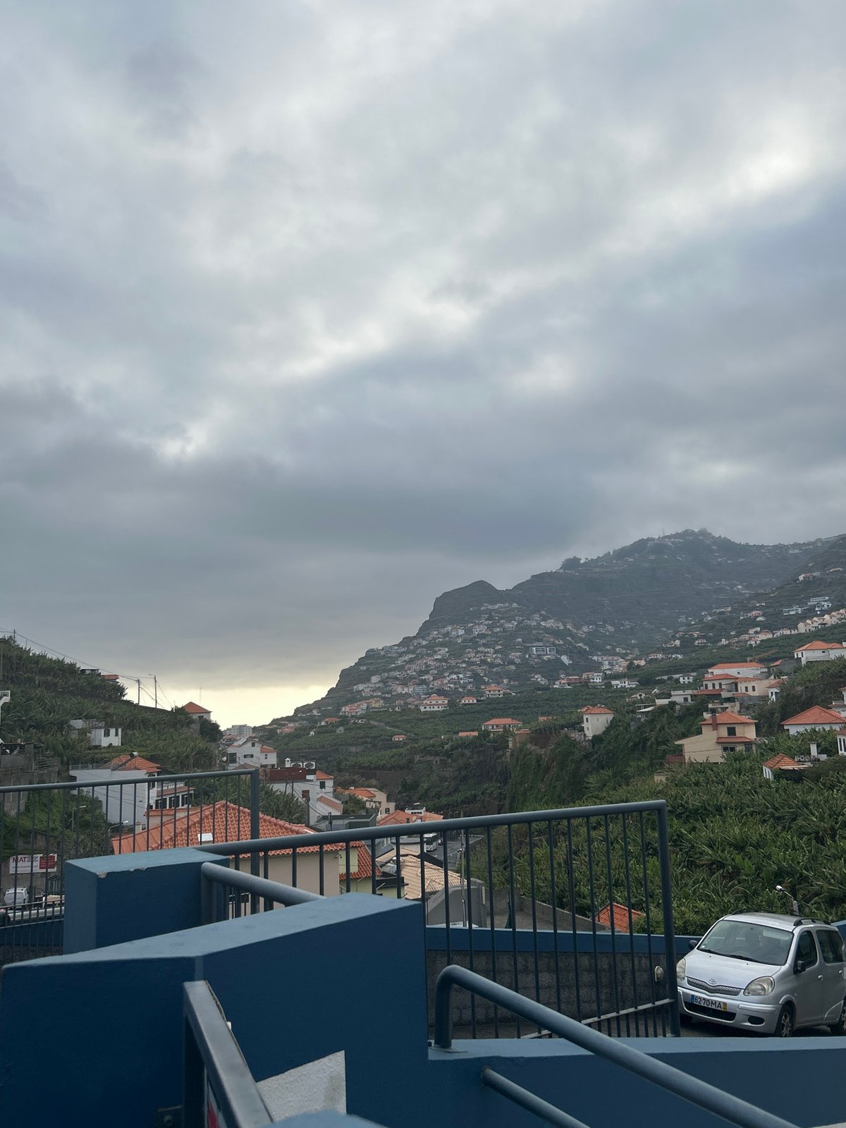 Evening documentation of daily life in Câmara de Lobos