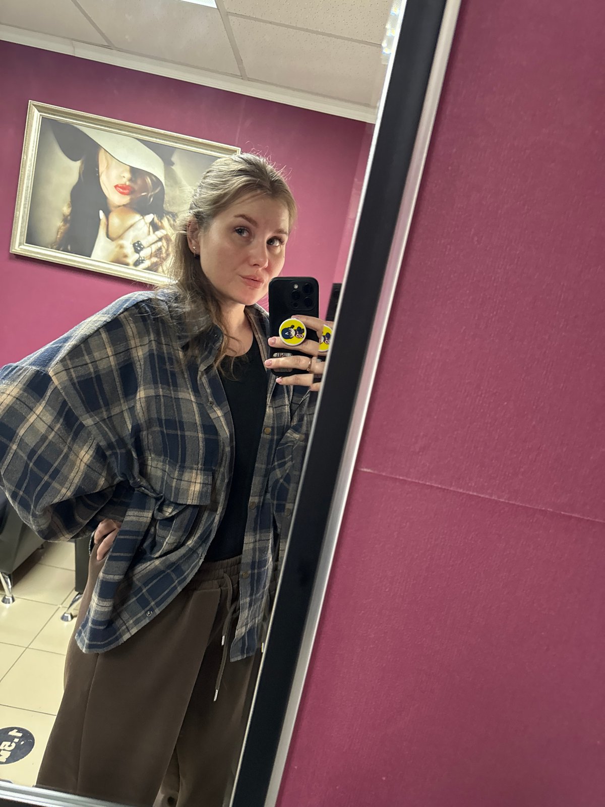 Woman takes selfies across Perm locations in two-minute span