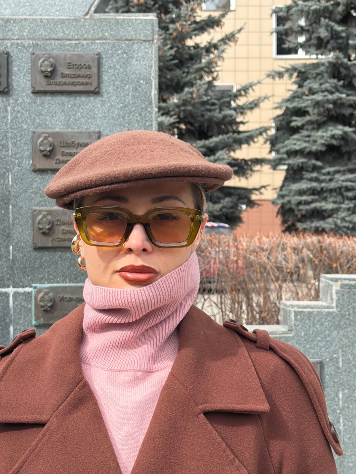 Portrait session at Krasnoyarsk memorial site