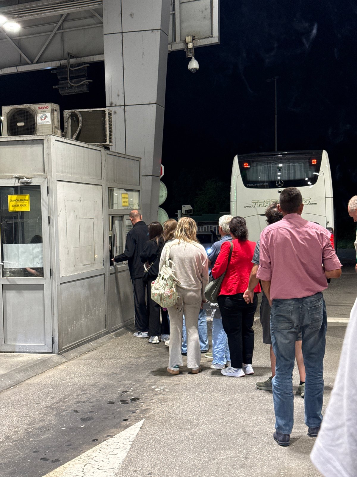 Nighttime queue forms at Montenegro border crossing in Dobrakovo