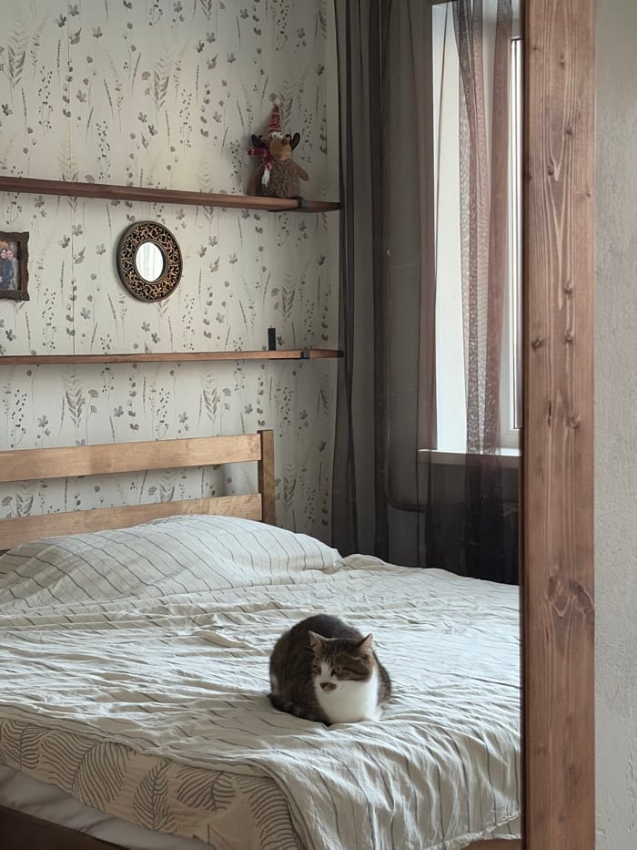 Daily life documented through intimate moments in Chaikovsky, Russia