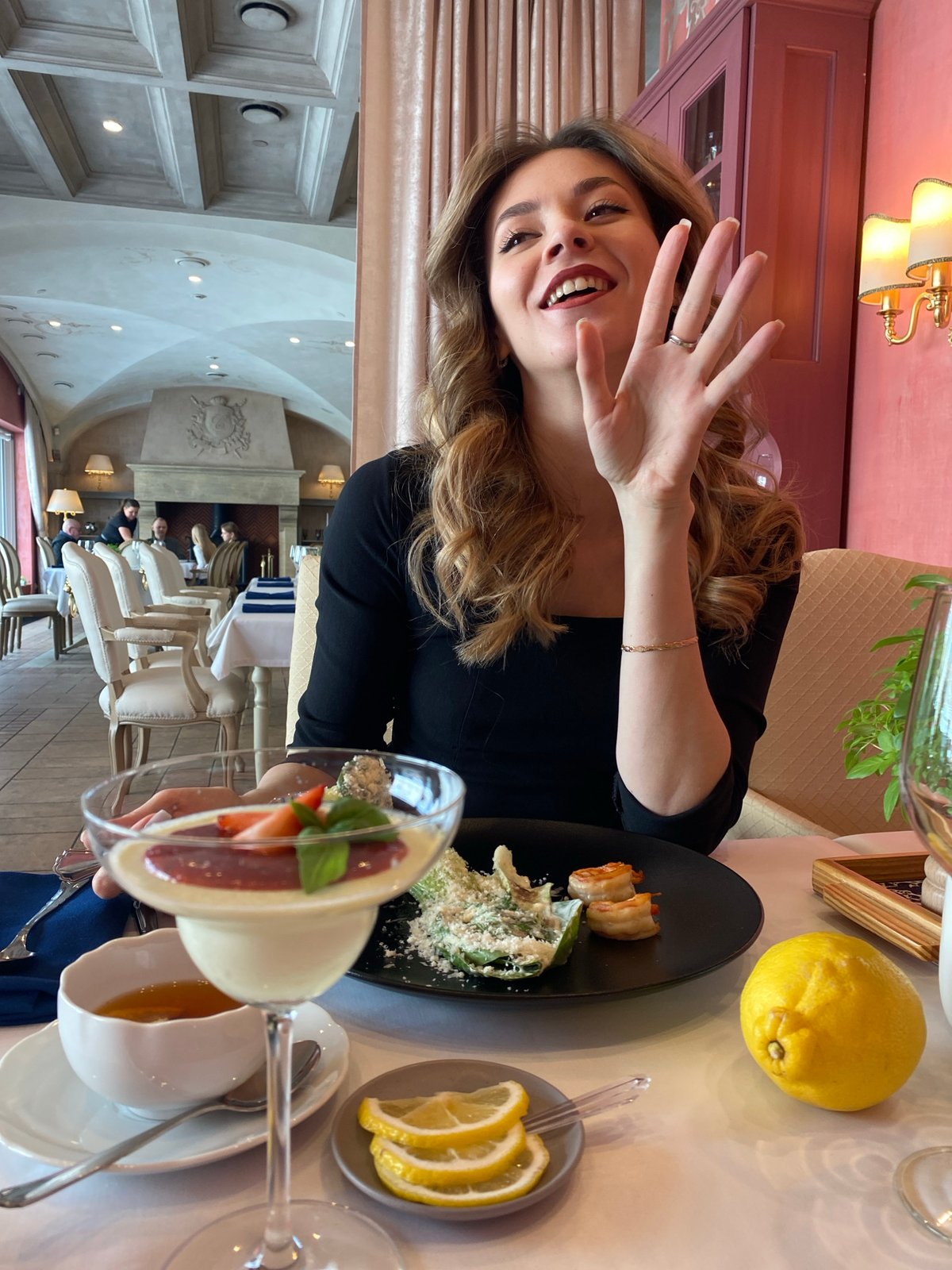 Women enjoy morning dining in Yekaterinburg restaurants