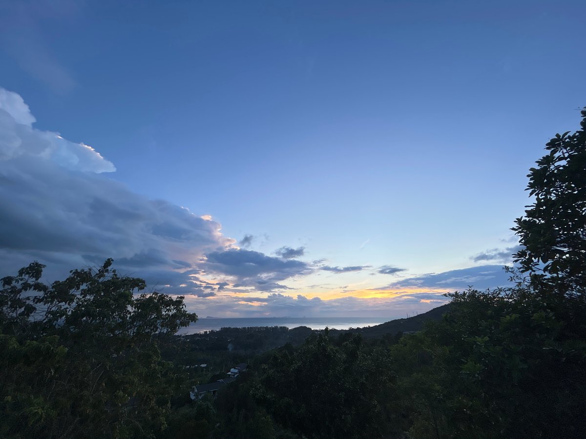 Koh Phangan street scenes, beach spots, and local landmarks
