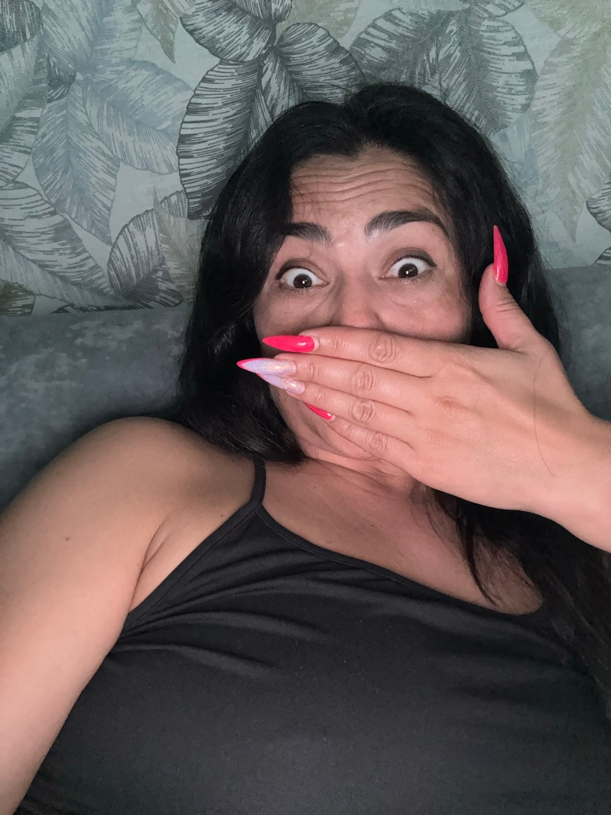 Woman takes indoor selfies in Kauchuk Stantsiya, Russia