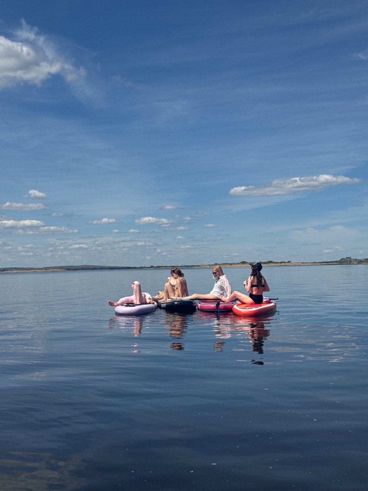 Group enjoys paddleboarding on Saratov Reservoir near Усть-Курдюм
