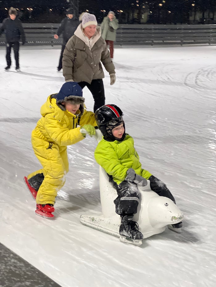 Winter evening ice skating draws families to Saint Petersburg rink