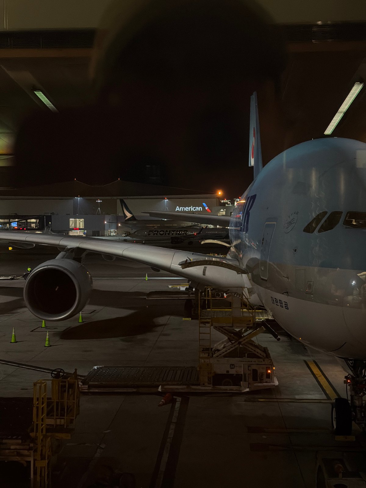 Early morning airport activity documented at LAX