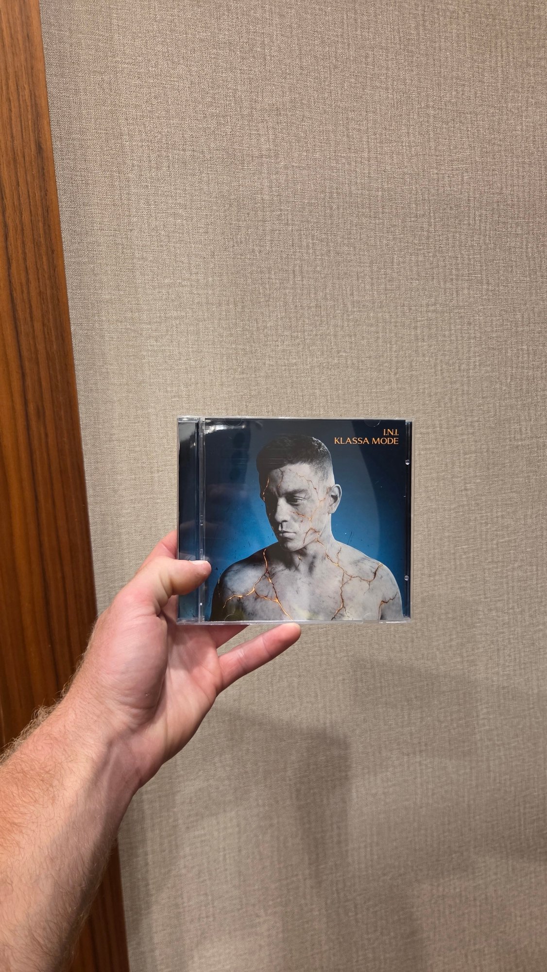 Flipping through a Bulgarian CD from front to back