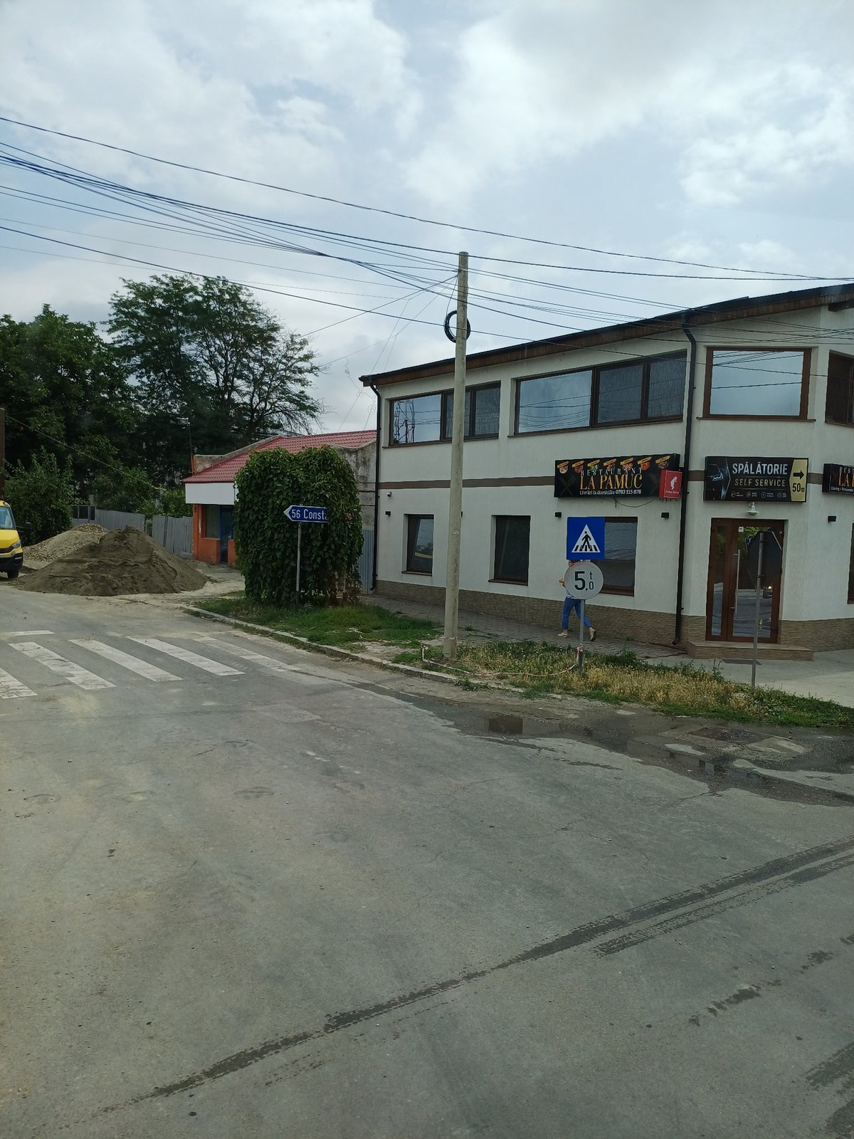 Street-level pass through Negru Vodă, Romania