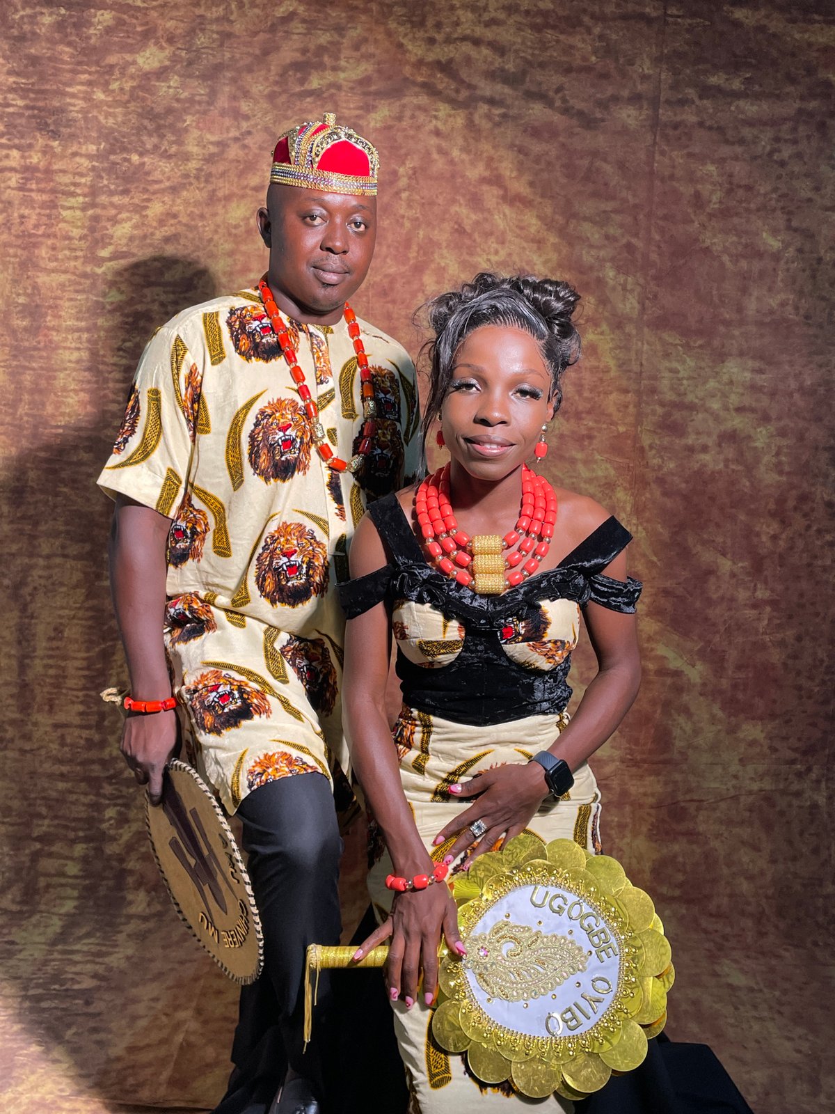 Couple poses in traditional Nigerian attire in Barakin Akawo