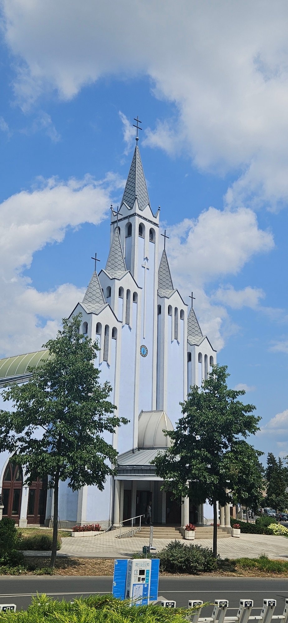 Summer morning walkthrough of Hévíz town center, Hungary