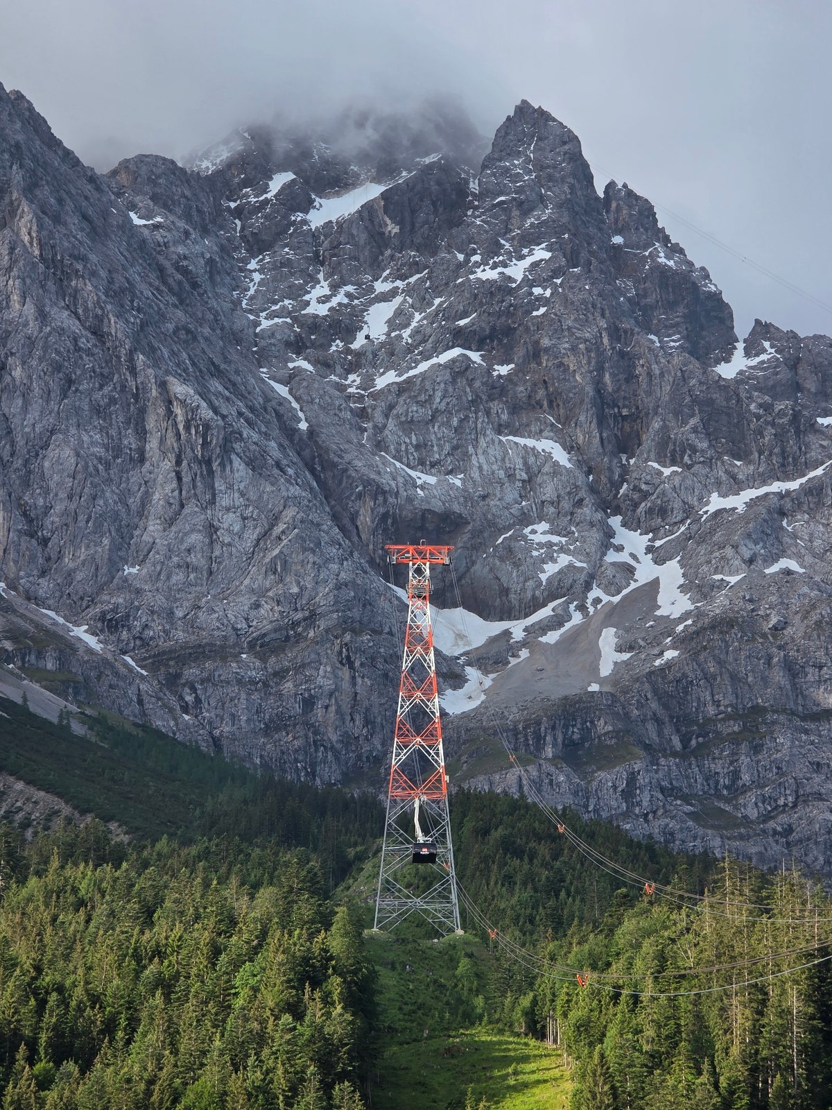 Morning observations capture Zugspitze mountain views in Grainau