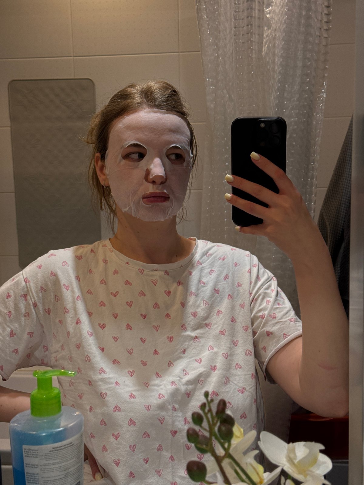 Person takes selfie while wearing facial mask in Vladimir