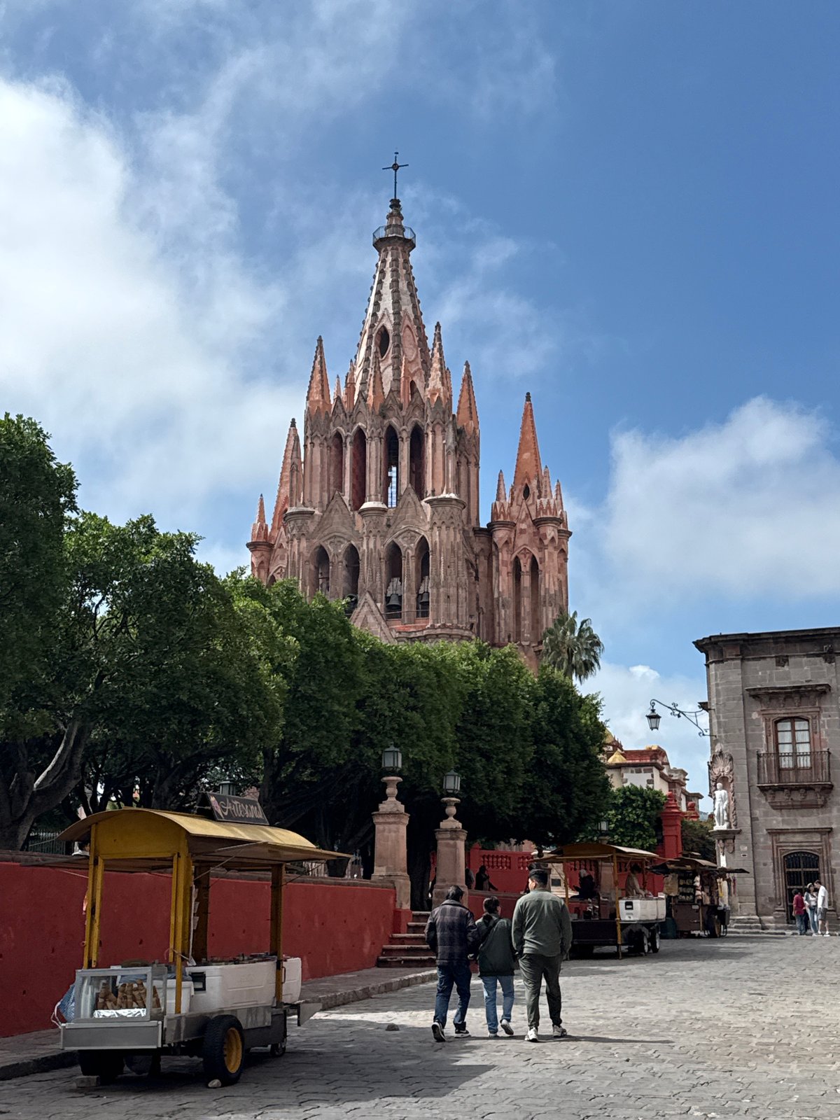 San Miguel de Allende's colonial streets and iconic parish church
