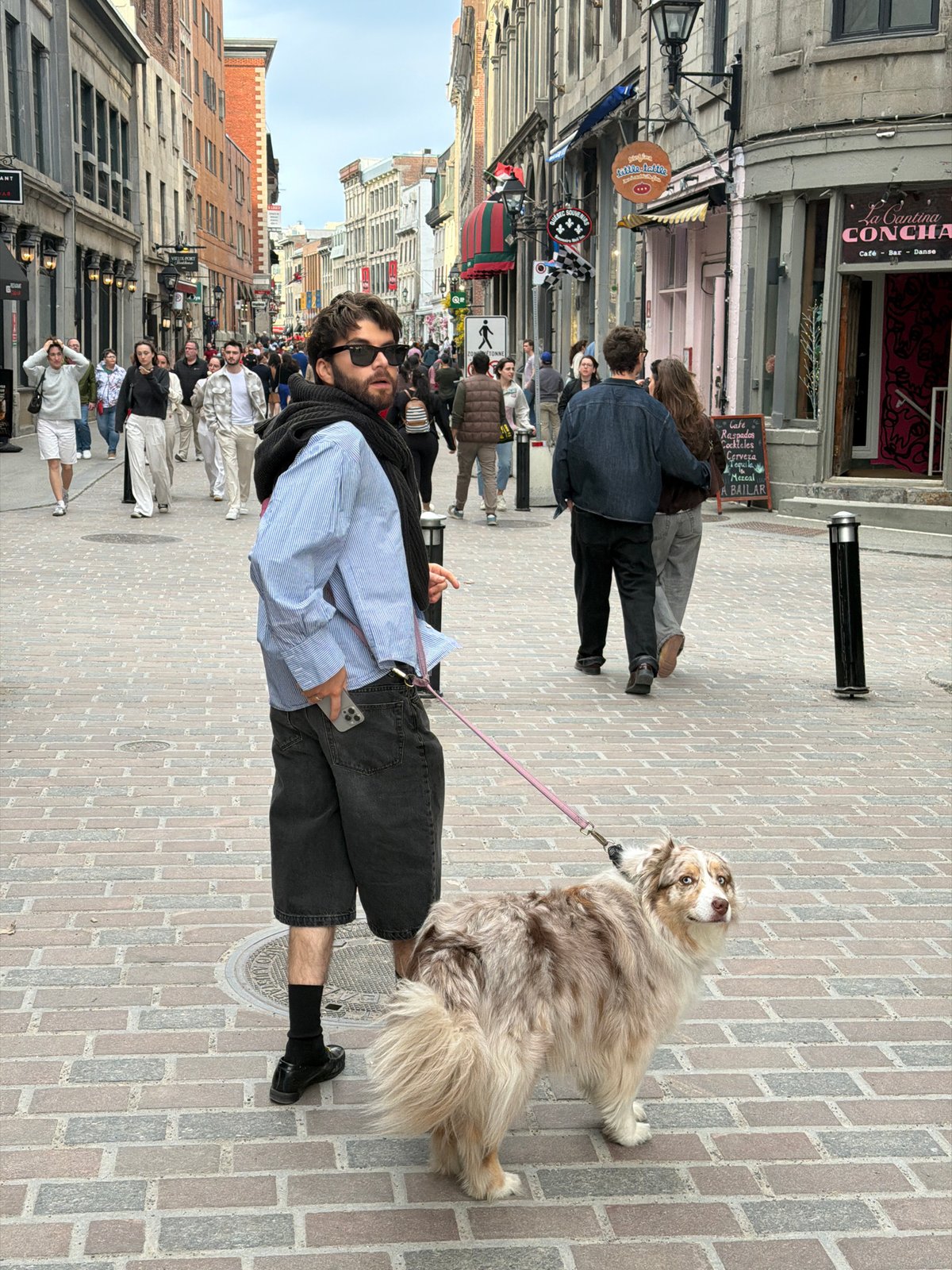 Evening pedestrian activity captured on Montreal walkway