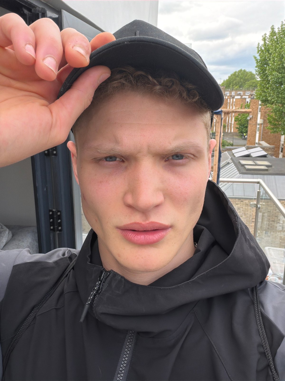 London resident takes series of selfies during afternoon photo session