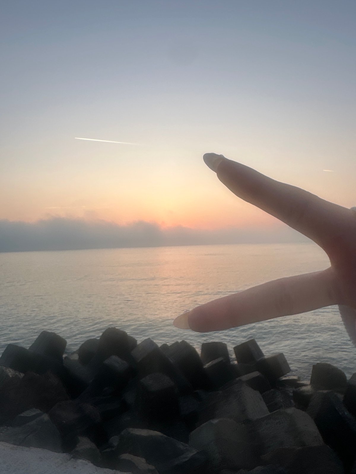 Dawn gathering on Pomorie seaside draws young visitors