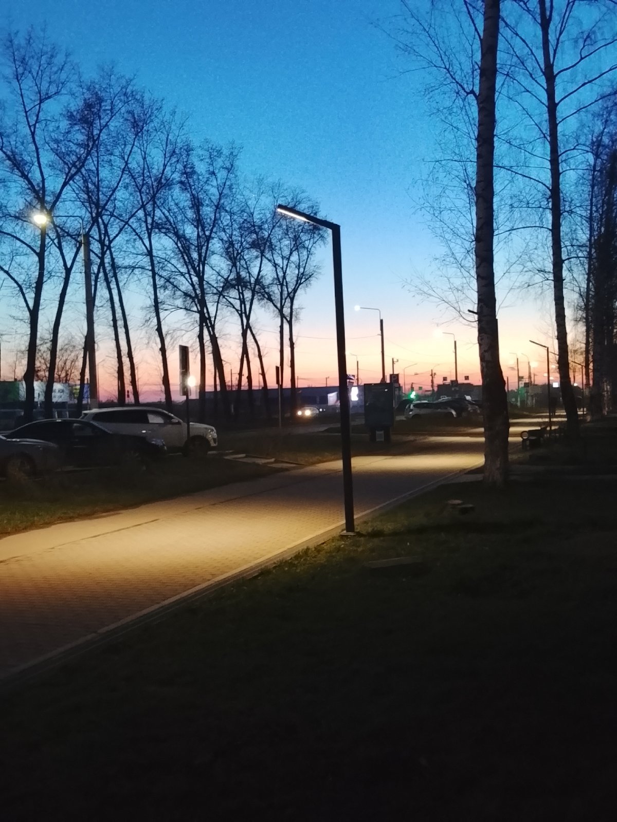 Twilight scenes documented across Chaikovsky, Russia during evening hours