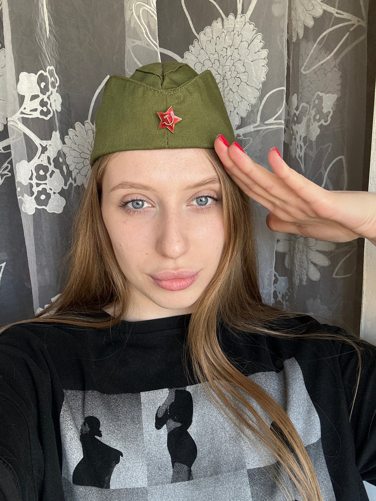 Ordinary morning moments documented in Chaikovsky, Russia