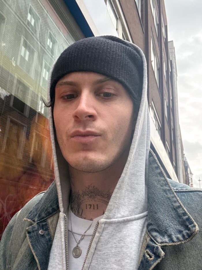 Man photographed on London street Monday morning
