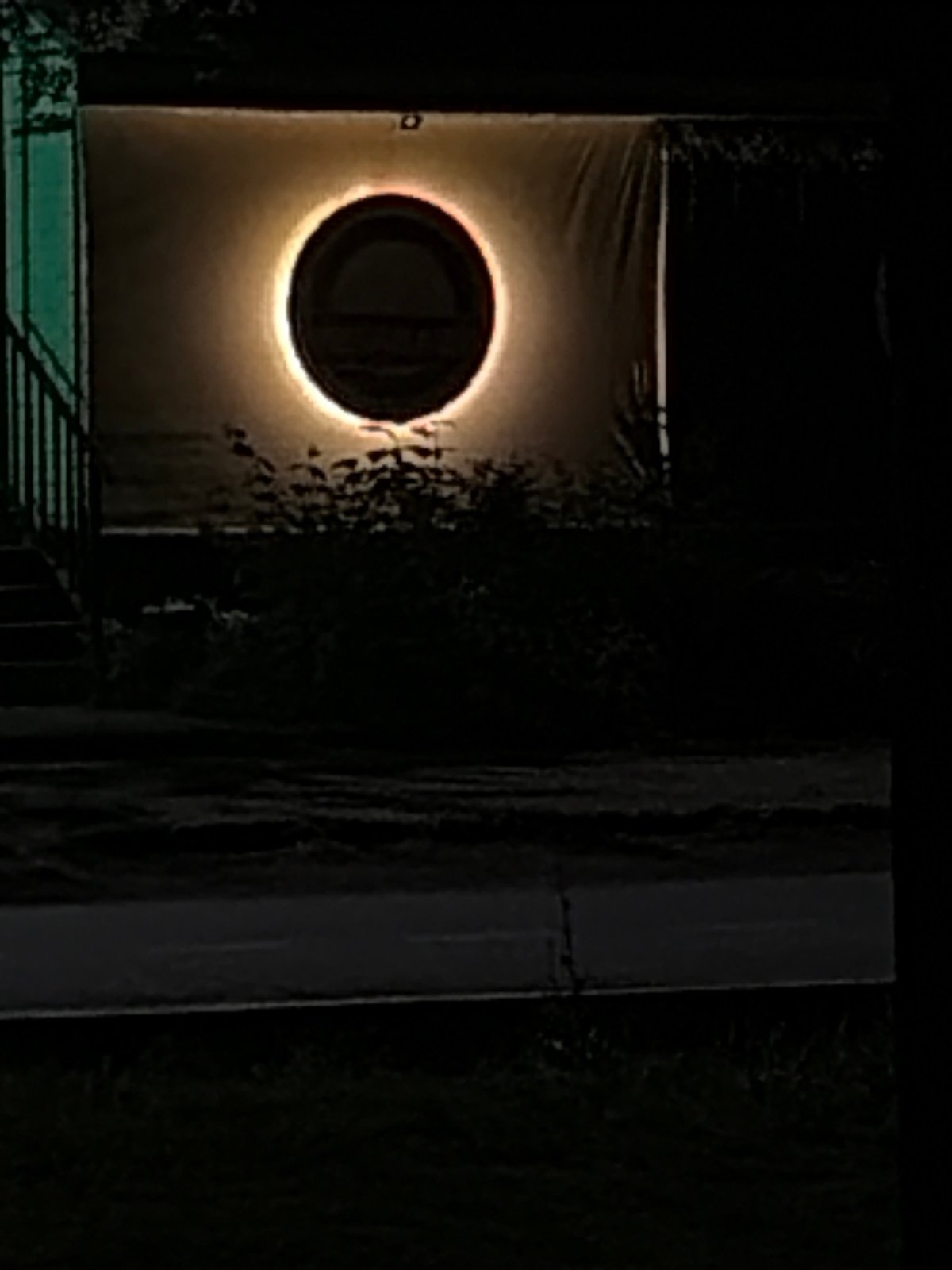 Evening urban scenes documented across 25-minute period