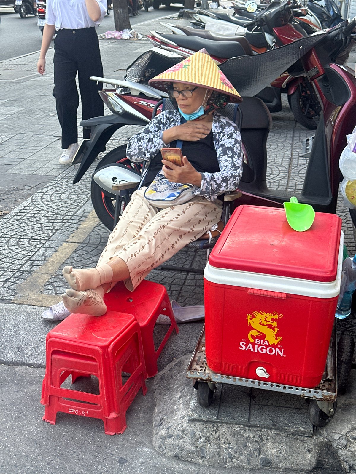 Morning street scenes captured in Thủ Đức commercial district