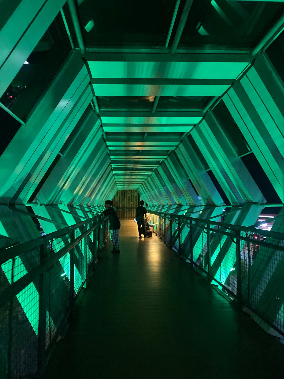 Night visits to Banjarbaru Skatepark's illuminated pedestrian bridge