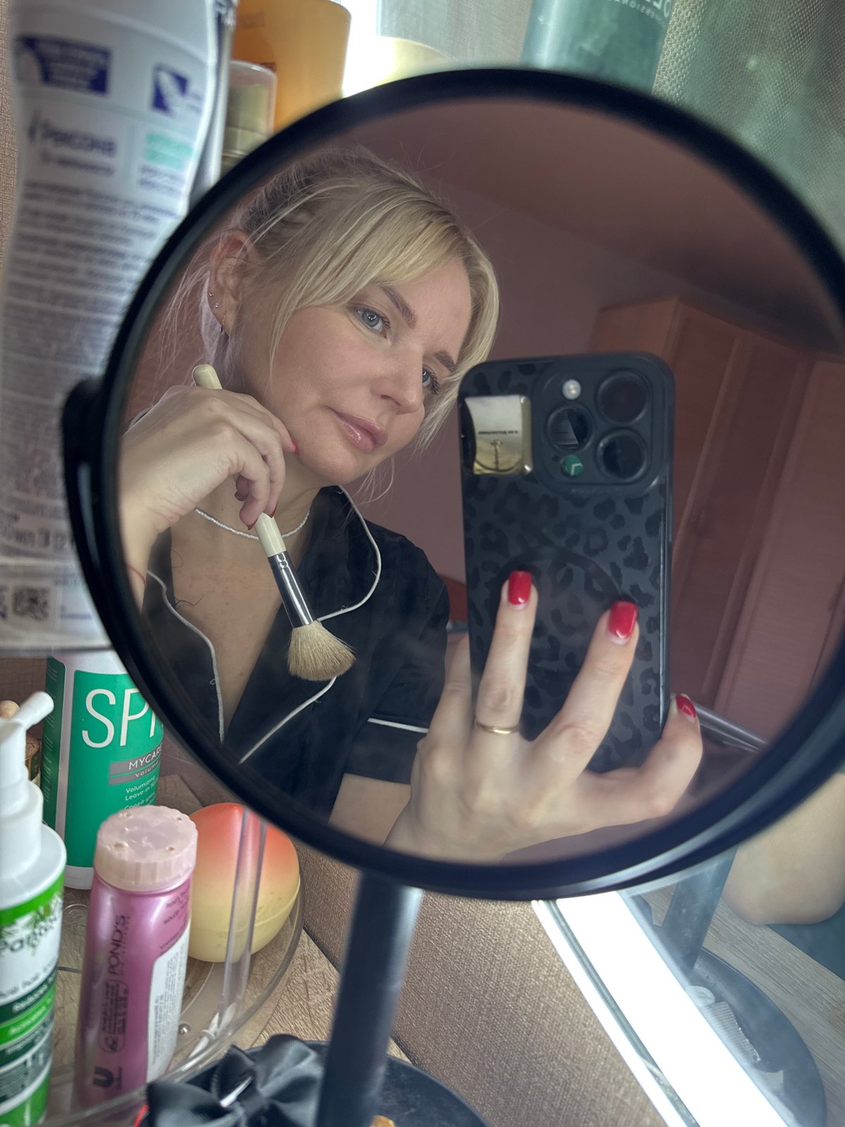 Early morning selfie session captured in Chaikovsky, Russia