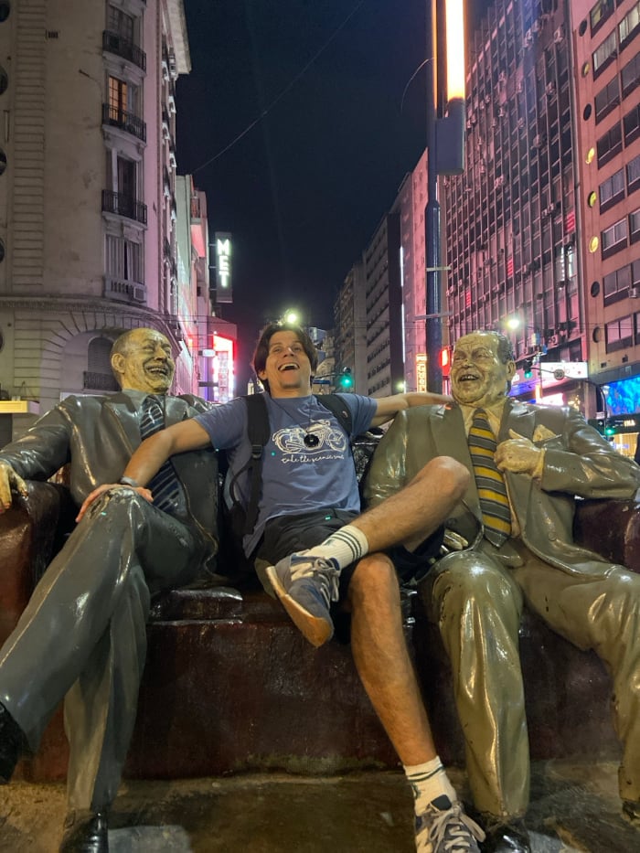 Night out captured across Buenos Aires entertainment district