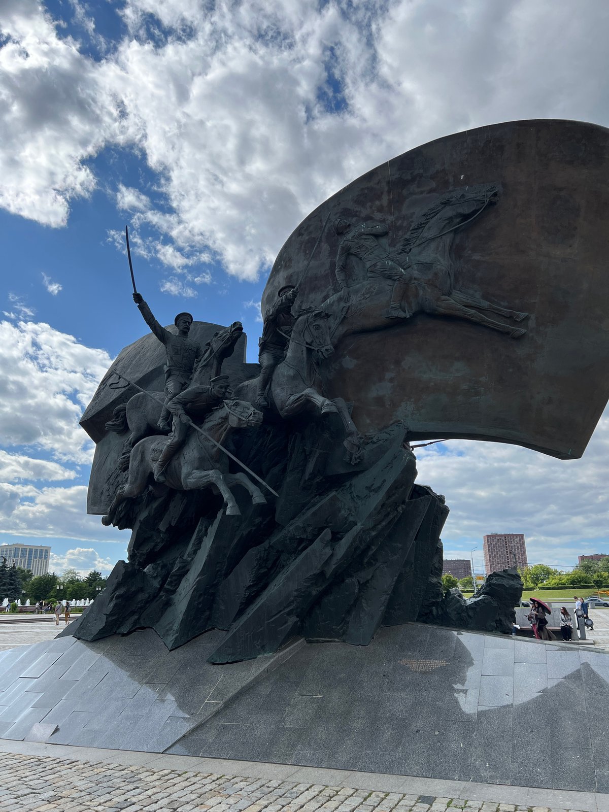 Afternoon at Victory Park: Moscow's monuments and memorials