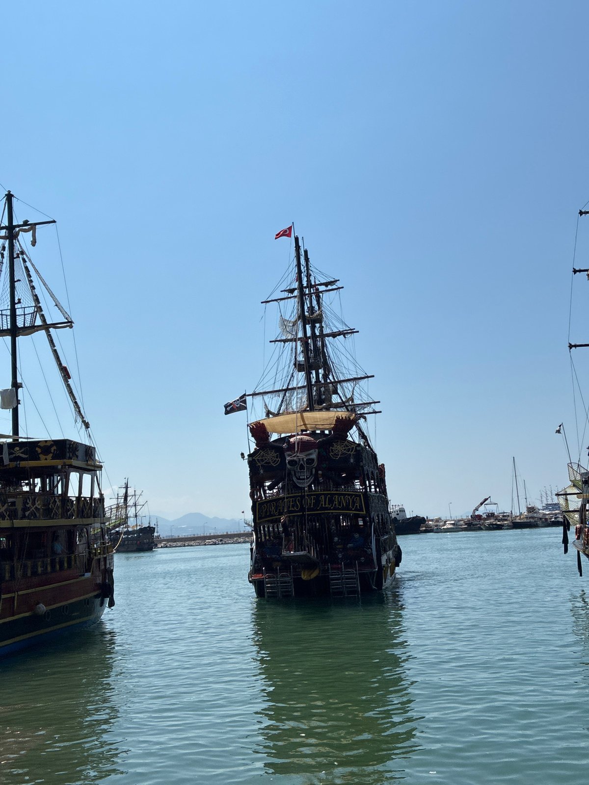 Morning harbor walk through Alanya's waterfront and hillsides