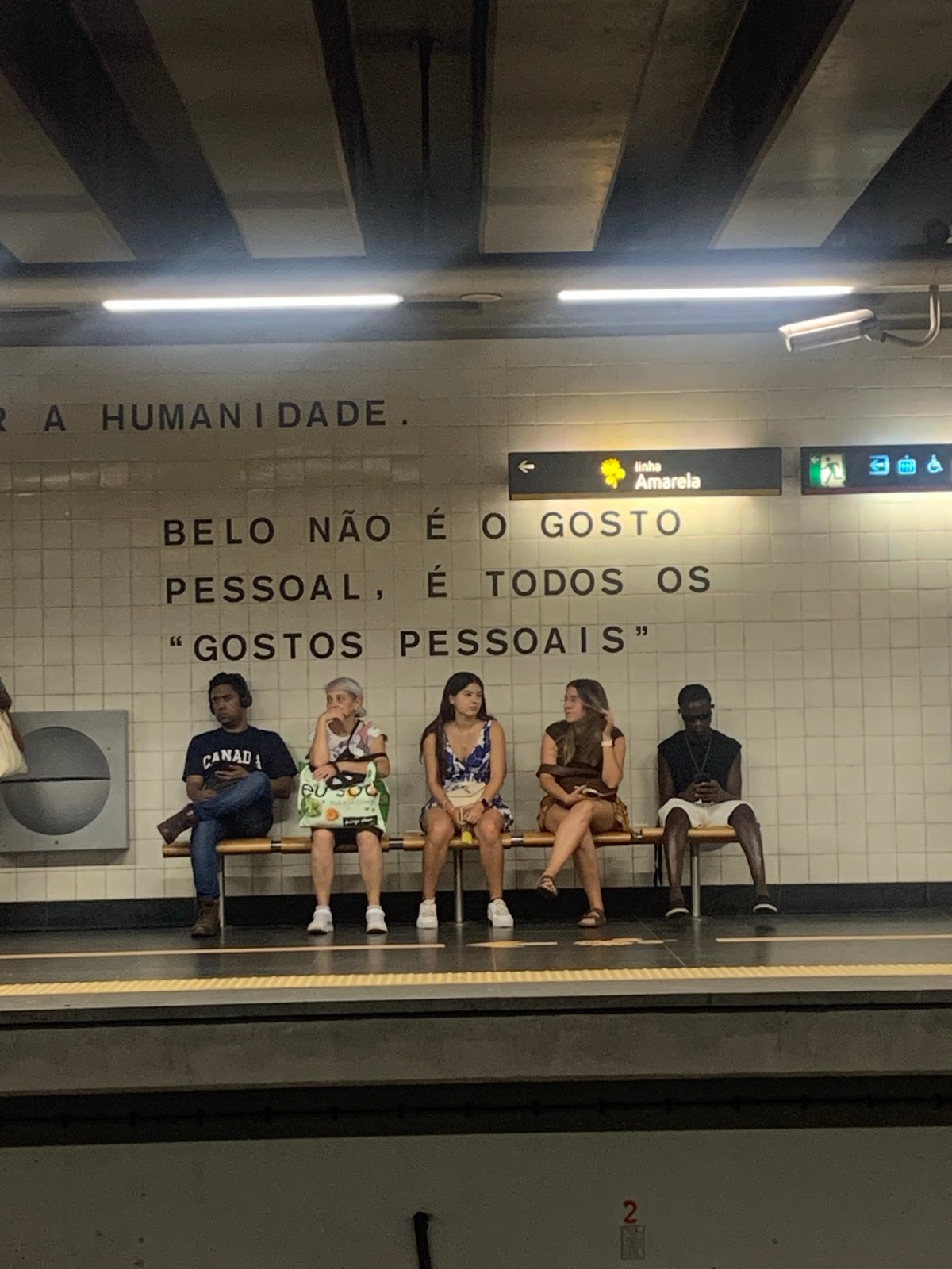 Riding the Lisbon Metro through Saldanha and the Yellow Line