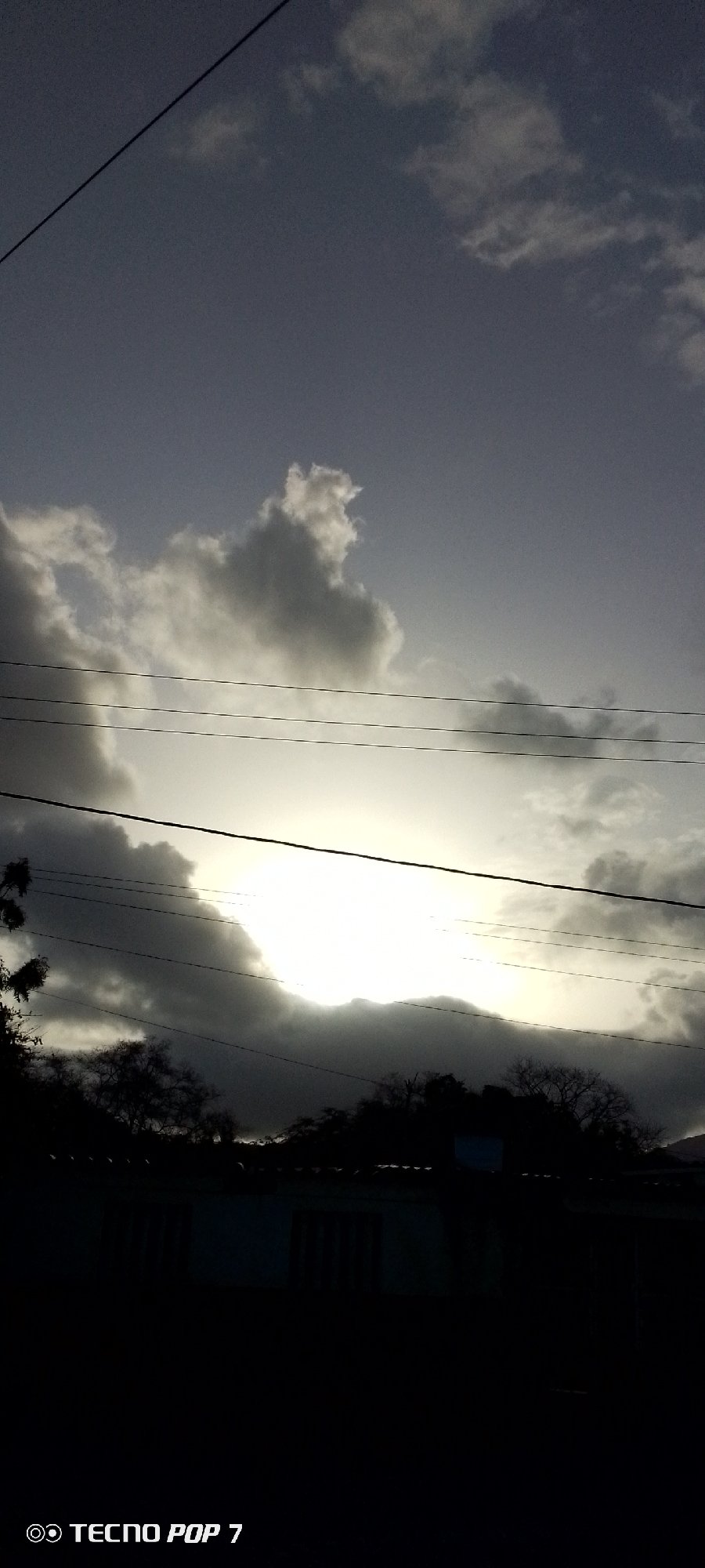 Dramatic sky conditions observed over Altagracia, Venezuela