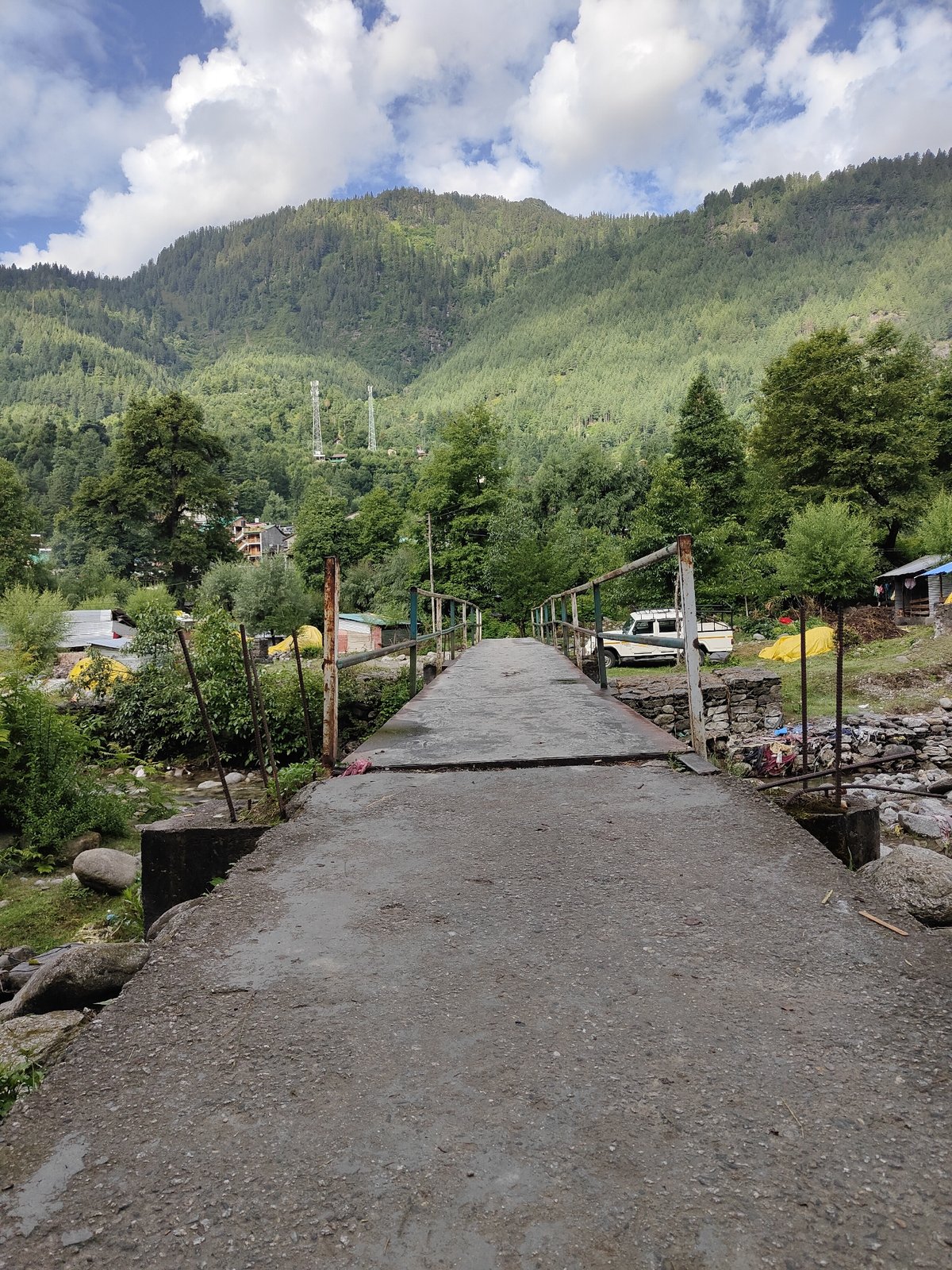 Rural mountain villages in India: traditional architecture and daily life