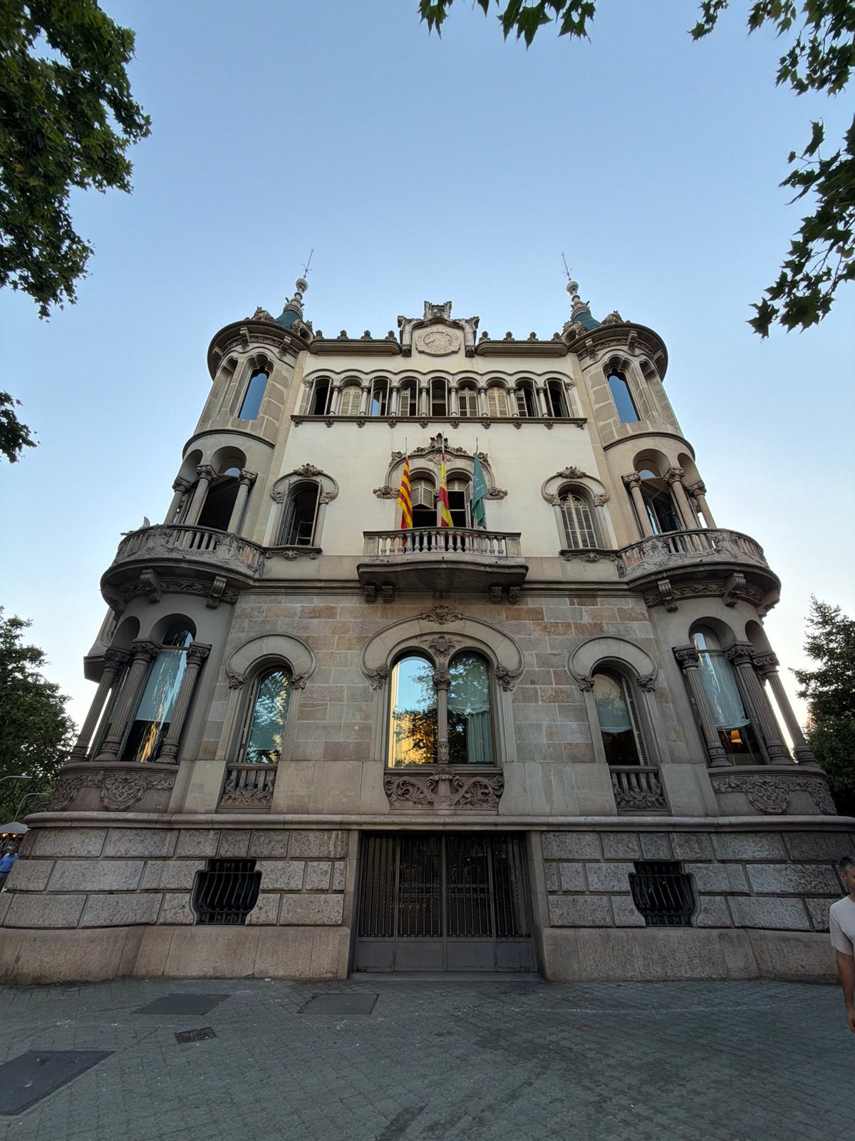 Up-close look at Barcelona's Modernista landmarks on Passeig de Gràcia