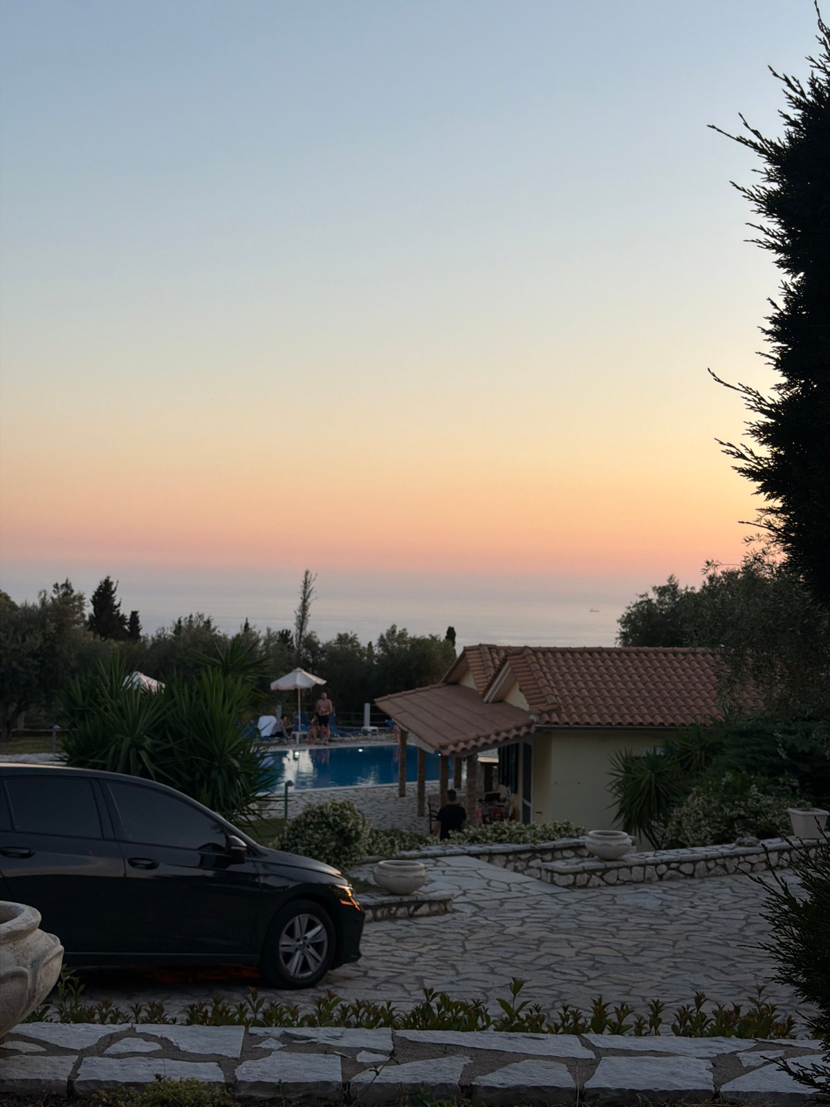 Twilight portraits and casual moments captured in Lefkada, Greece