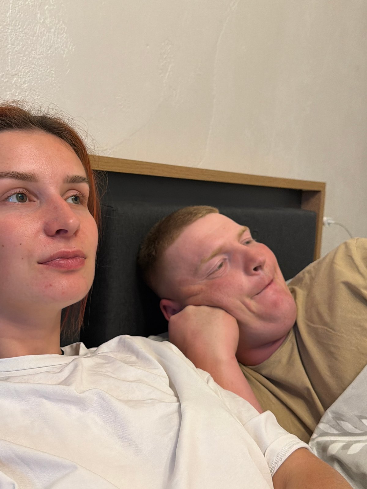 Two people rest together in Naberezhnye Chelny residential area